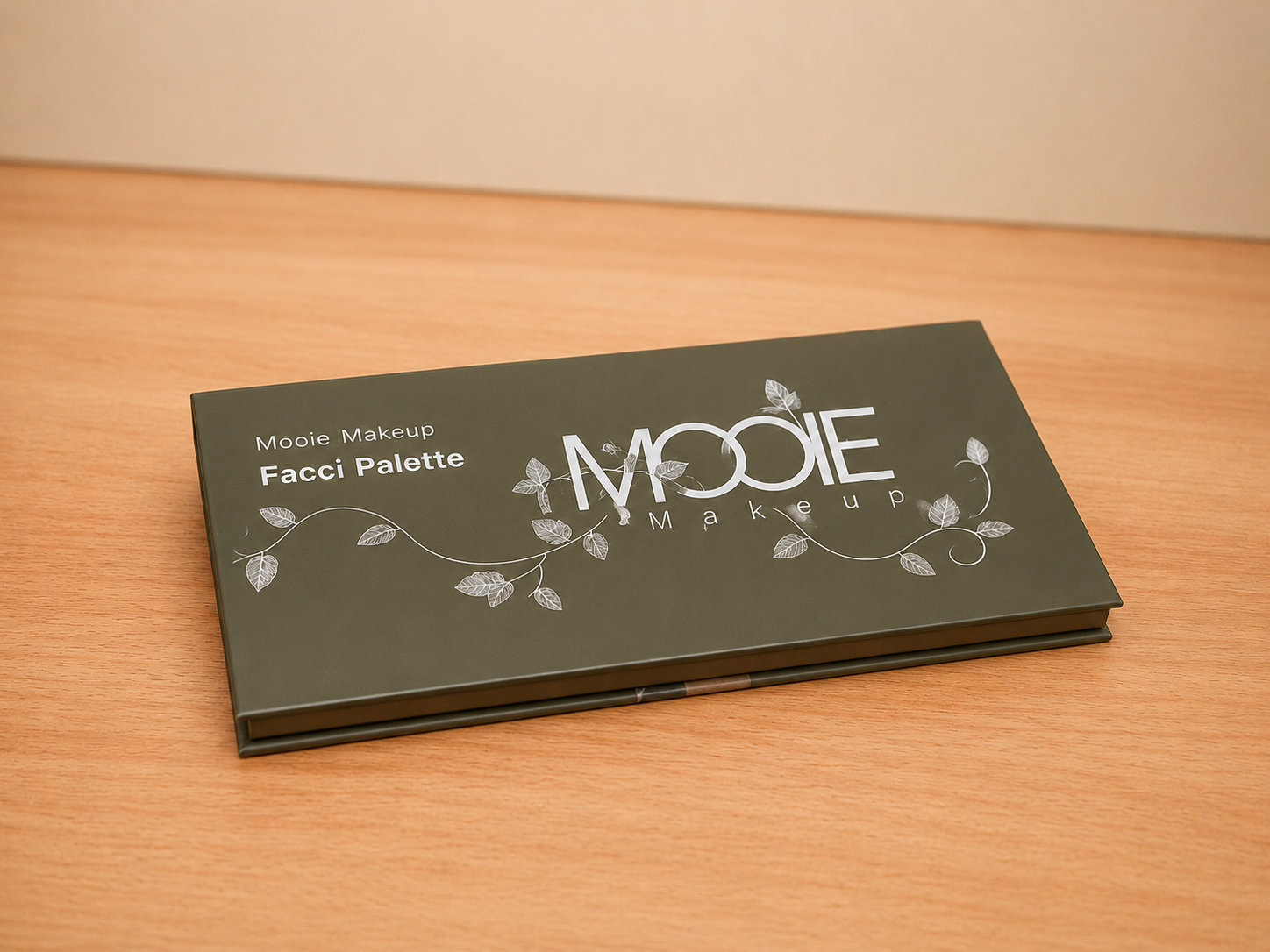 Mooie Makeup Facci Palette on wooden desk